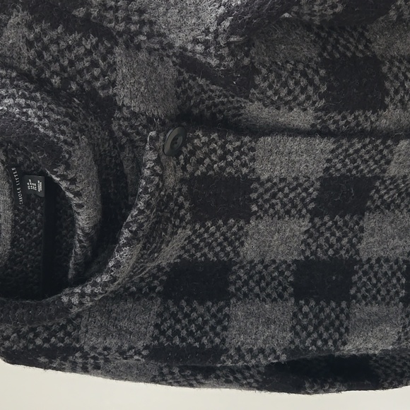 SOLD Coat - Picture 3 of 4